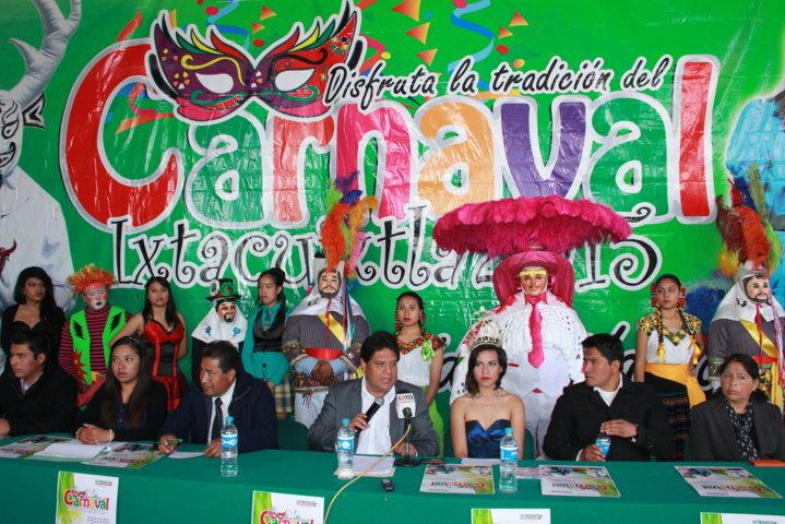 Con presencia de 30 camadas inicia Carnaval Ixtacuixtla 2015