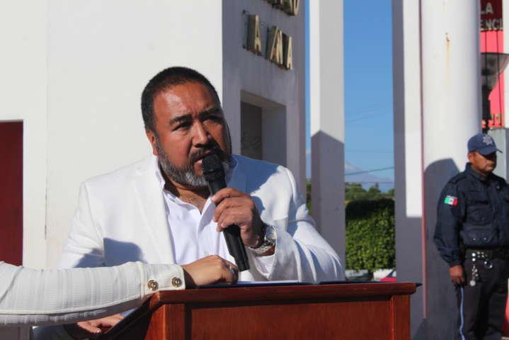Homenaje por 211 años del natalicio de Benito Juárez en Xicohtzinco