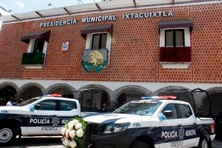 Alcalde refuerza la seguridad municipal con 2 patrullas nuevas