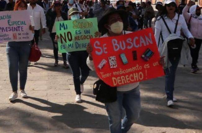Marchistas en la capital exigen pago a docentes, infraestructura y claves 