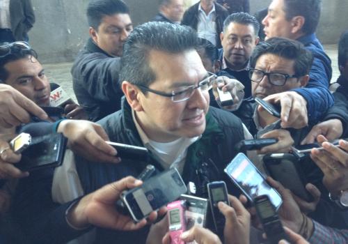 El gobernador de Tlaxcala va contra los "Huachicoleros"
