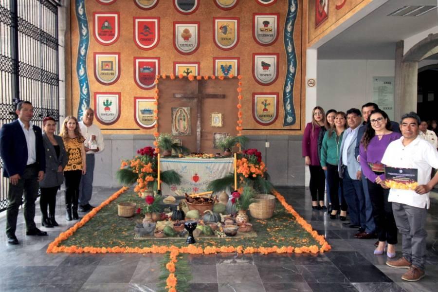 Ofrenda Monumental a la usanza de San Isidro Buensuceso en el Congreso: Reyna Flor Báez