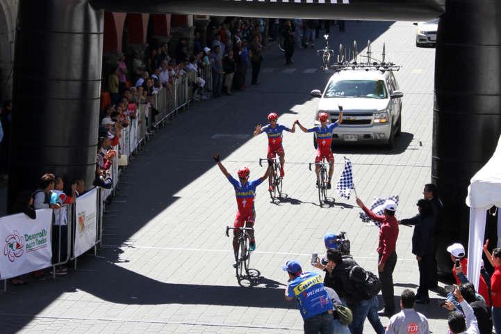 Finaliza la segunda etapa de la “Vuelta Ciclista Tlaxcala 2016”