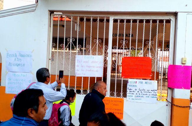 En Chiautempan exigen la destitución de directora por presunto acoso y prepotencia  
