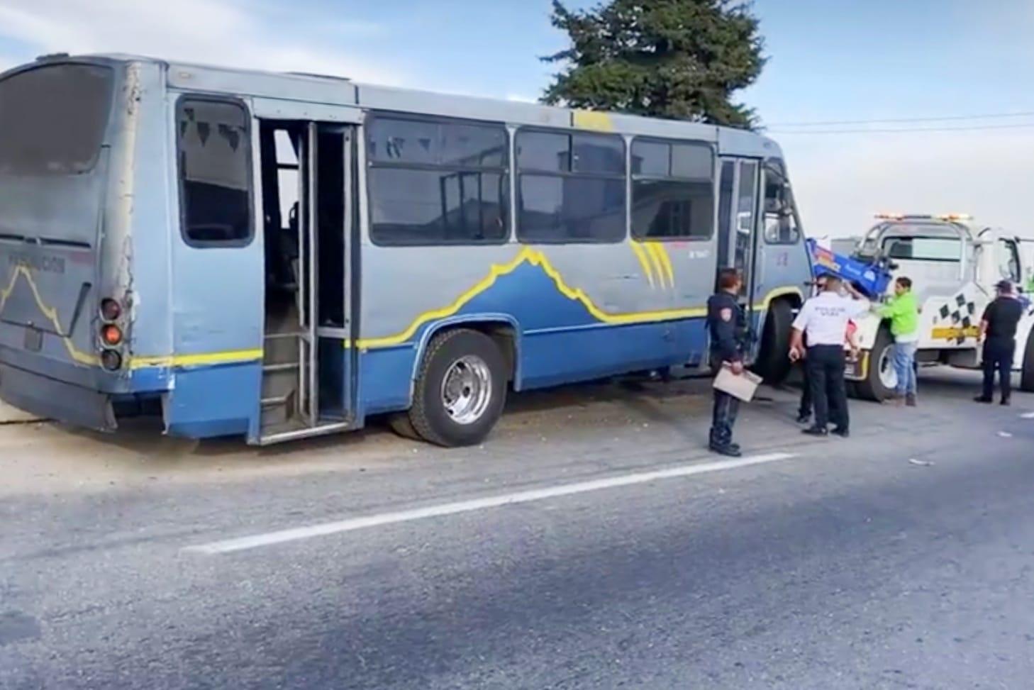 Autoridades atienden incidente vial en la entrada de Huamantla