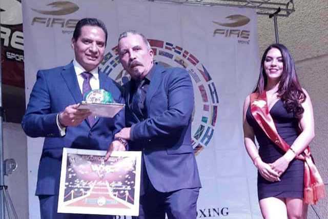 Consejo Mundial de Kick Boxing entrega reconocimiento a Luis Antonio Herrera