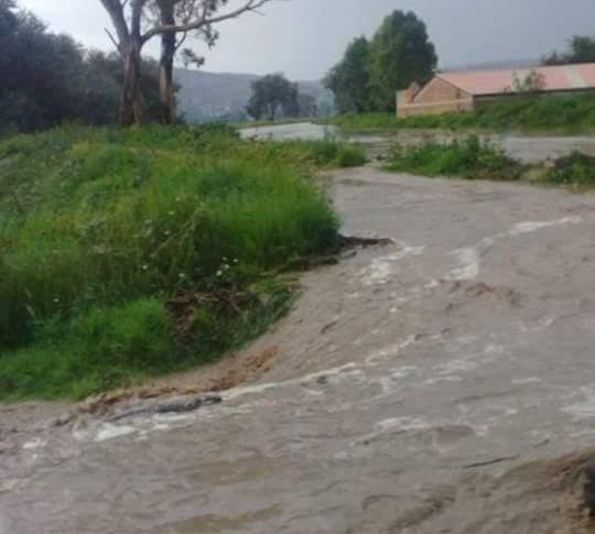 Se desborda río en Tezoquipan que pasa por Panotla