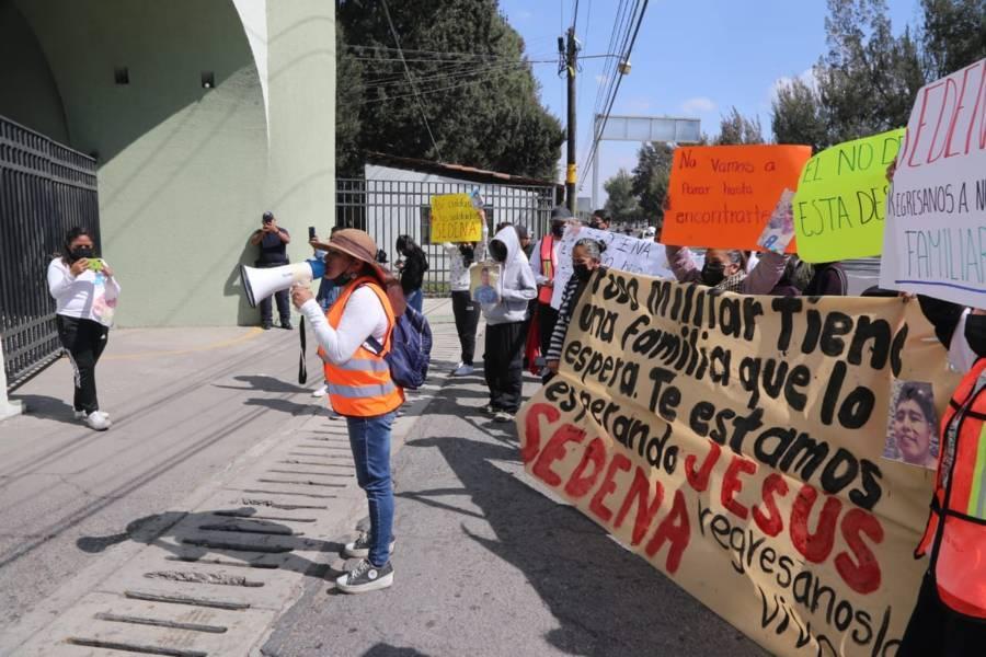 Se manifiestan familiares de militar desaparecido en Tamaulipas 