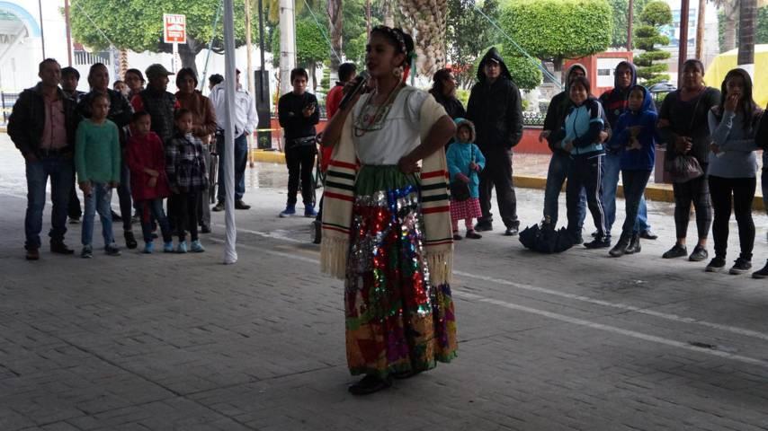 Cutberto Cano da el tradicional Grito de Independencia en San Pablo del Monte