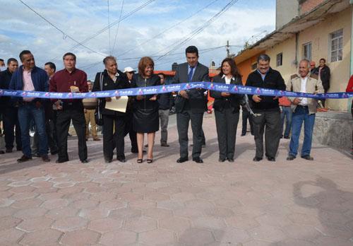 Inaugura Ayuntamiento Capitalino obra de pavimentación 