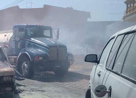 Explota camioneta con pirotecnia en el centro de Tlaxco