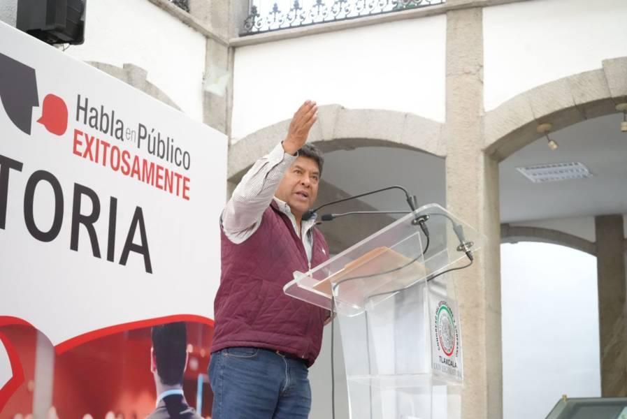 Destaca el diputado Vicente Morales el poder de la oratoria
