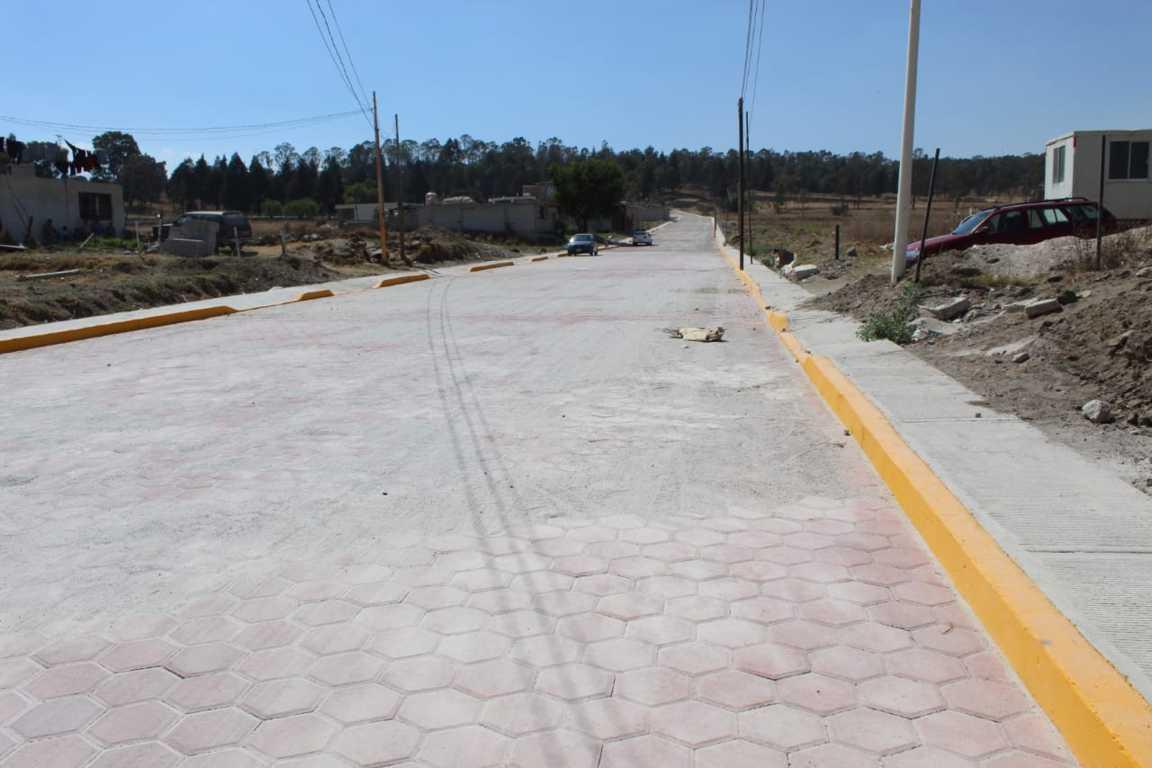 Autoridades estatales y municipales entregaron  la Avenida Cecyte en Tepetitla 