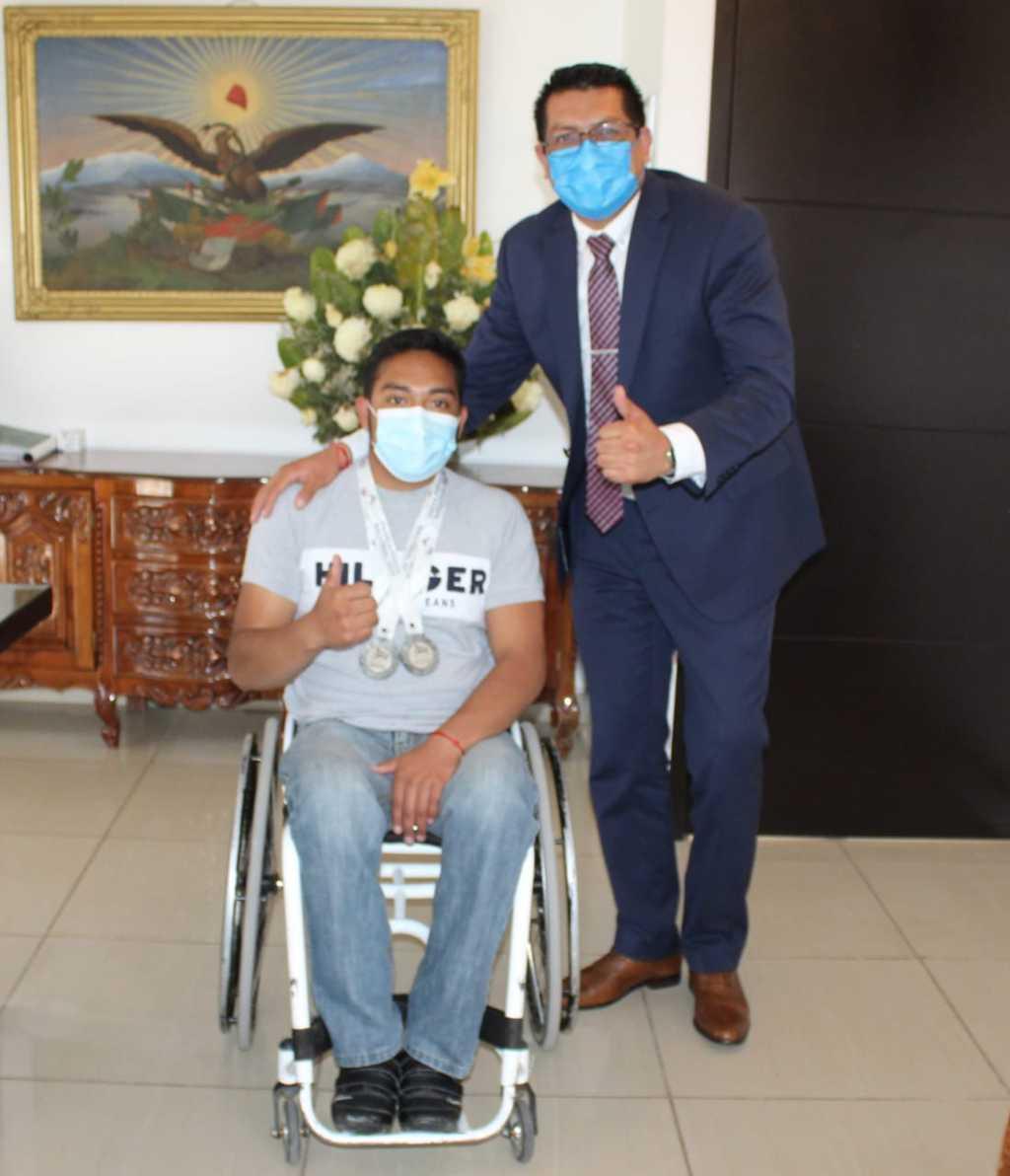Alcalde apoya a deportista discapacitado a que asista a los paranacionales 