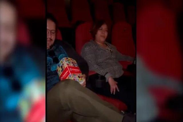 Dos hombres en el cine provocan trifulca por toser