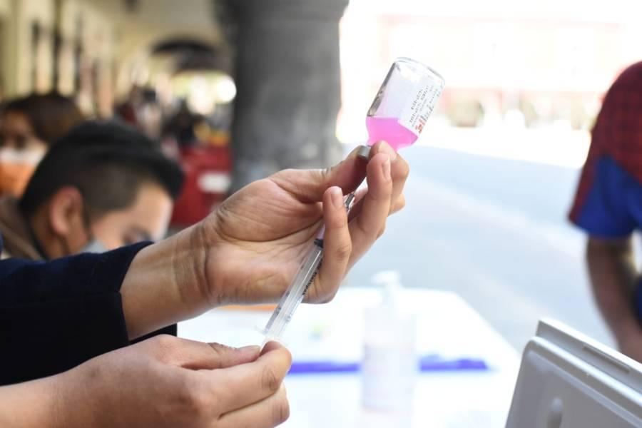 Realizan campaña de vacunación antirrábica canina y felina en la capital de Tlaxcala