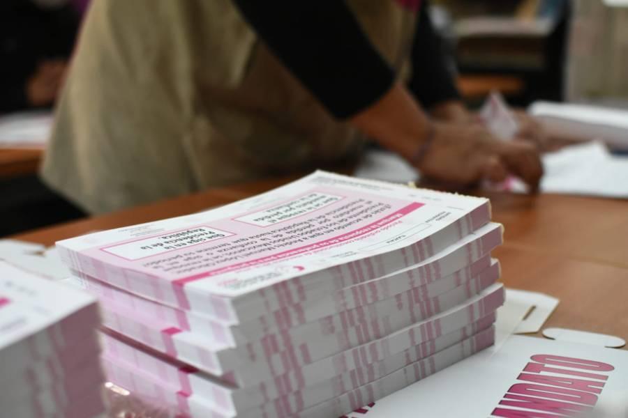 Entregan paquetes electorales para la revocación de mandato