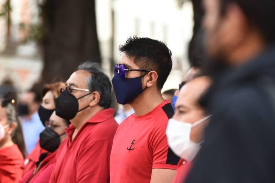 Se pronuncian telefonistas frente a palacio de gobierno