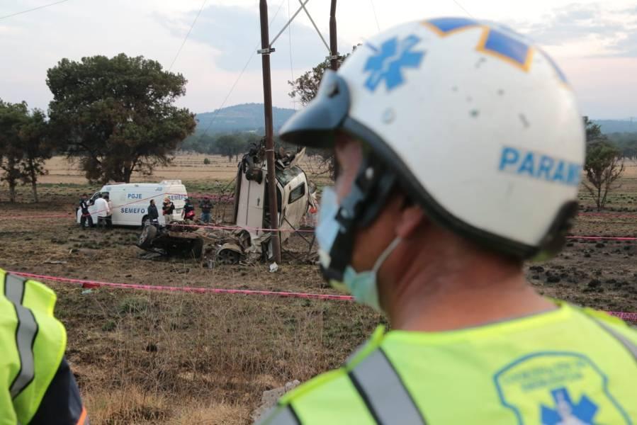 Mujer pierde la vida en aparatosa volcadura en la Tlaxco-Apizaco