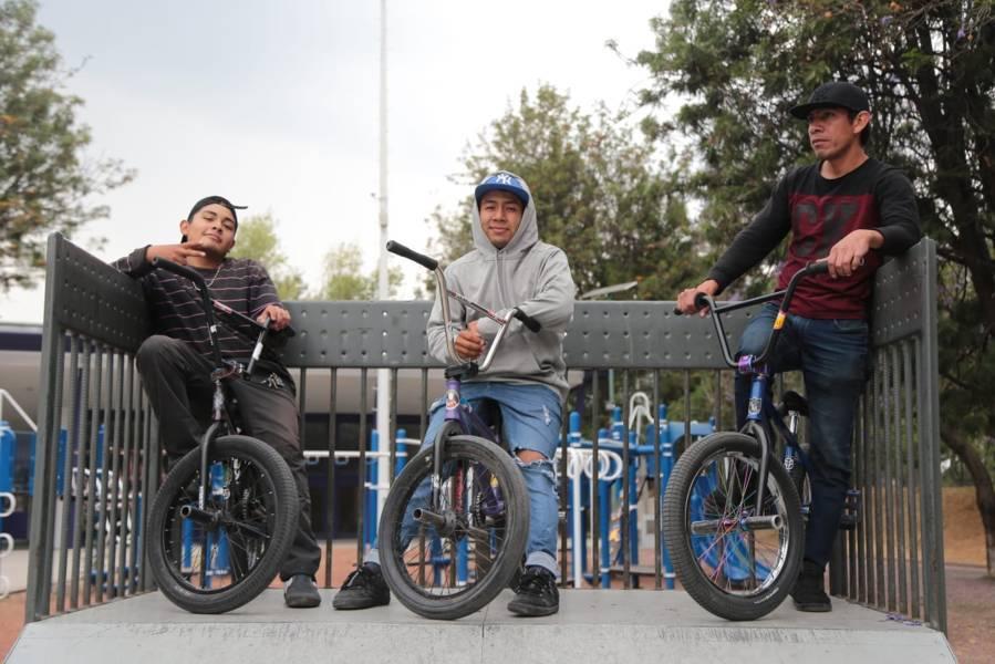 Skaters en Tlaxcala, jóvenes se divierten con este peculiar deporte