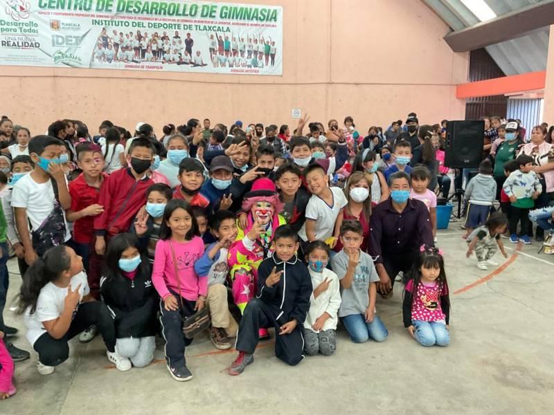 Más de 500 infantes de Atlahapa celebraron el Dia del Niño con Brito y Escobar 