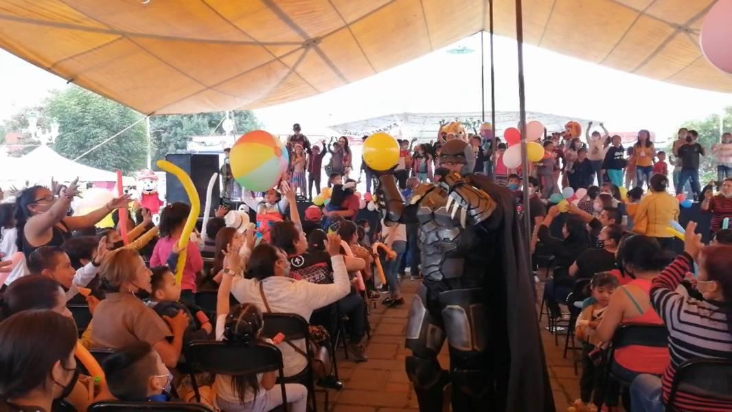 Arman “Fiesta de espuma” en Amaxac para niños y niñas