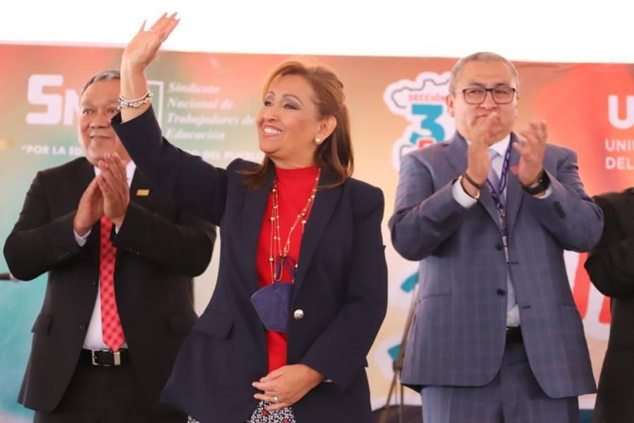 Festejó Gobernadora Lorena Cuéllar a docentes de la Sección 31 del SNTE 