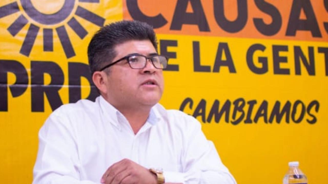 PRD respalda a coordinador del GP en Congreso para desaparecer ayuntamiento de Xicohtzinco