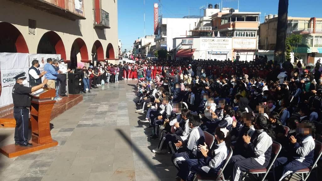Policía estatal lleva el programa ¨Tu Familia Con El Policía¨ a Chiautempan 