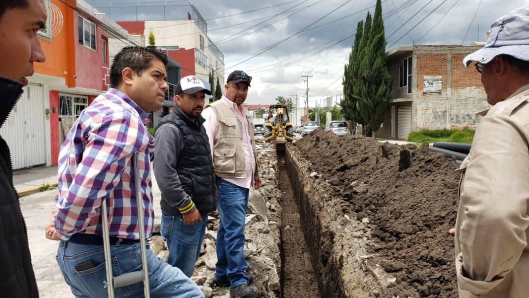 Corrige Gobierno de Apizaco problema de drenaje en Granjas de Guadalupe 