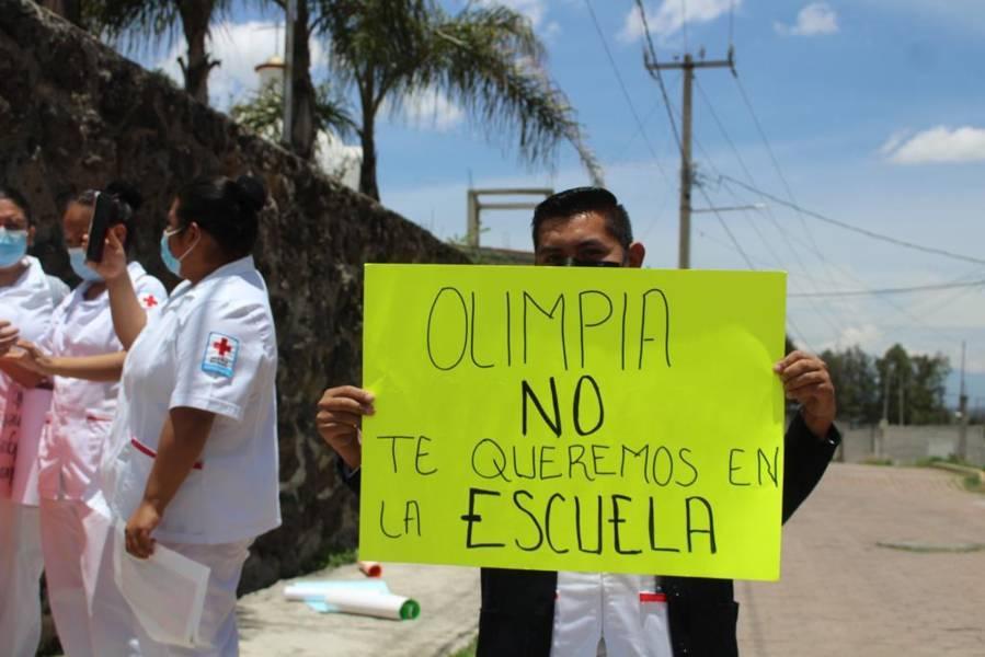 Alumnos de la escuela de enfermería exigen destitución de Olimpia Gutiérrez 