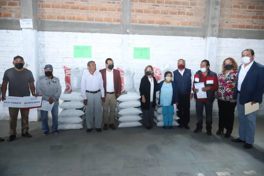 Entregan apoyos del programa fertilizantes para el bienestar en Huamantla 