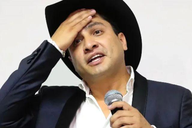Querétaro: Le roban a Julión Álvarez trailer con todo y equipo musical