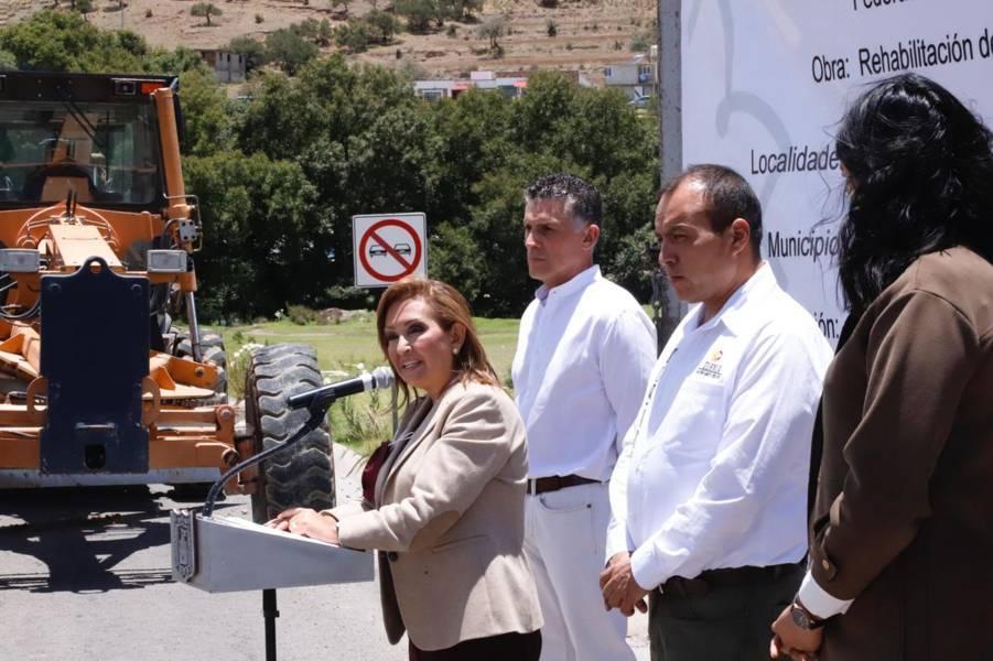 Gobernadora Lorena Cuéllar dio banderazo de inicio a la rehabilitación de carreteras en Tlaxco 