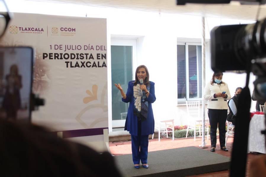 Felicita gobernadora, Lorena Cuéllar a periodistas Tlaxcaltecas