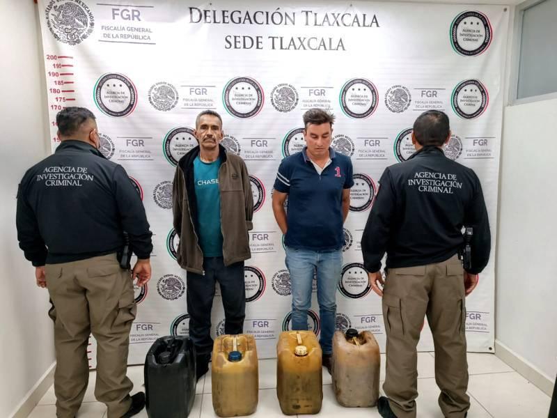 Detienen Federales a 2 sujetos por robo de hidrocarburos