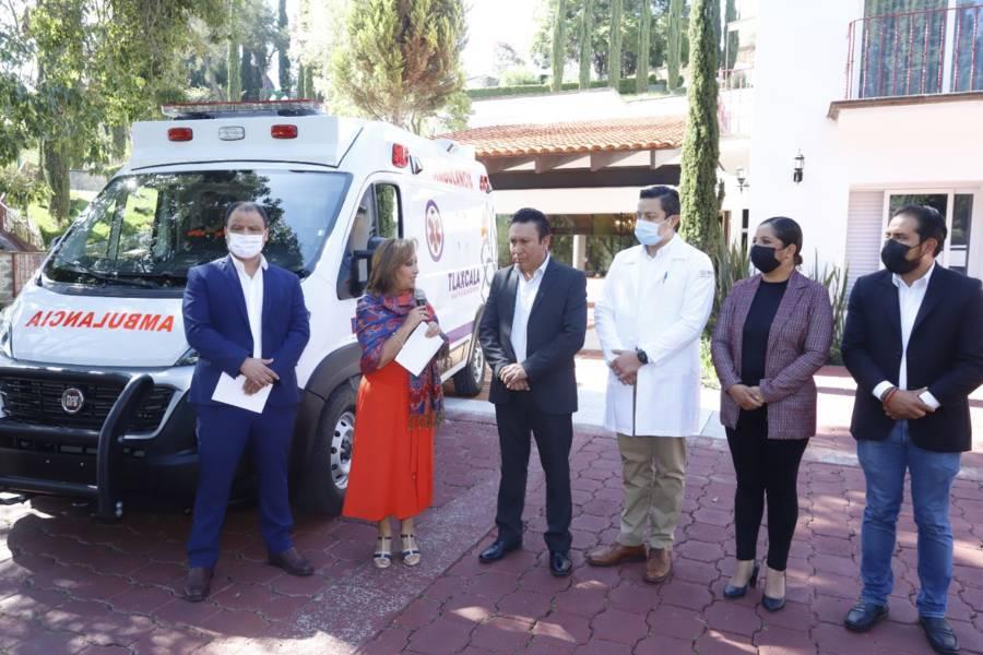 Beneficia gobernadora Cuéllar a población de Cuapiaxtla con ambulancia