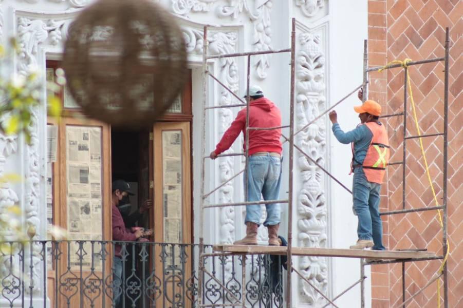 Inician mantenimiento en balcón principal del Palacio de Gobierno 
