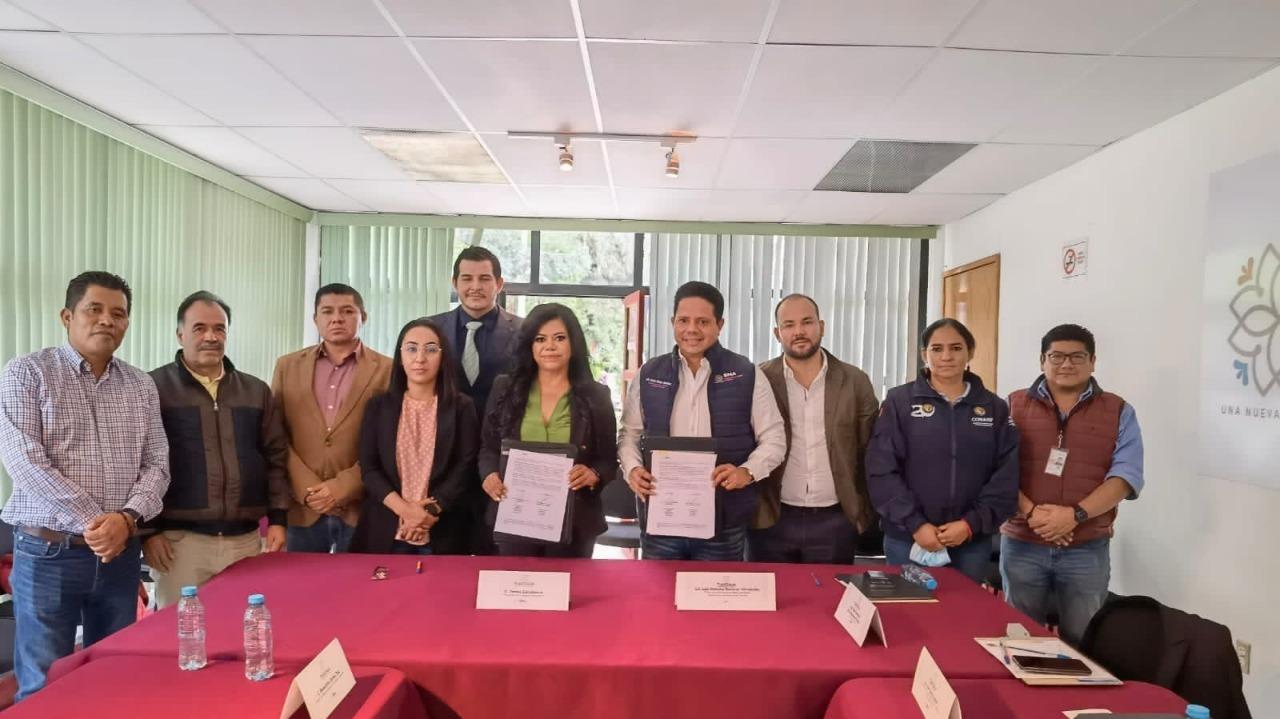 Signan convenio Secretaría del Medio Ambiente y fundación Salvatierra García 