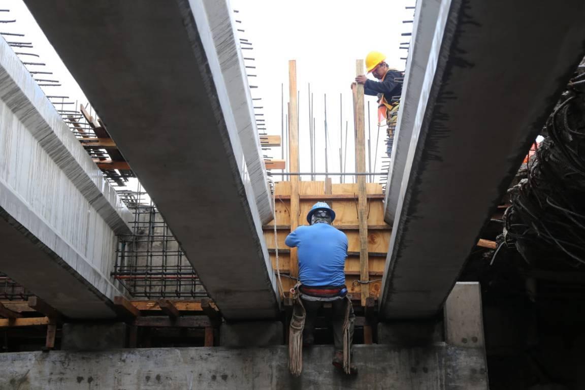 Continúan trabajos en puente del Trébol 
