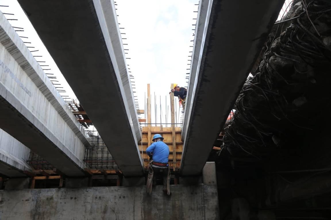 Continúan trabajos en puente del Trébol 