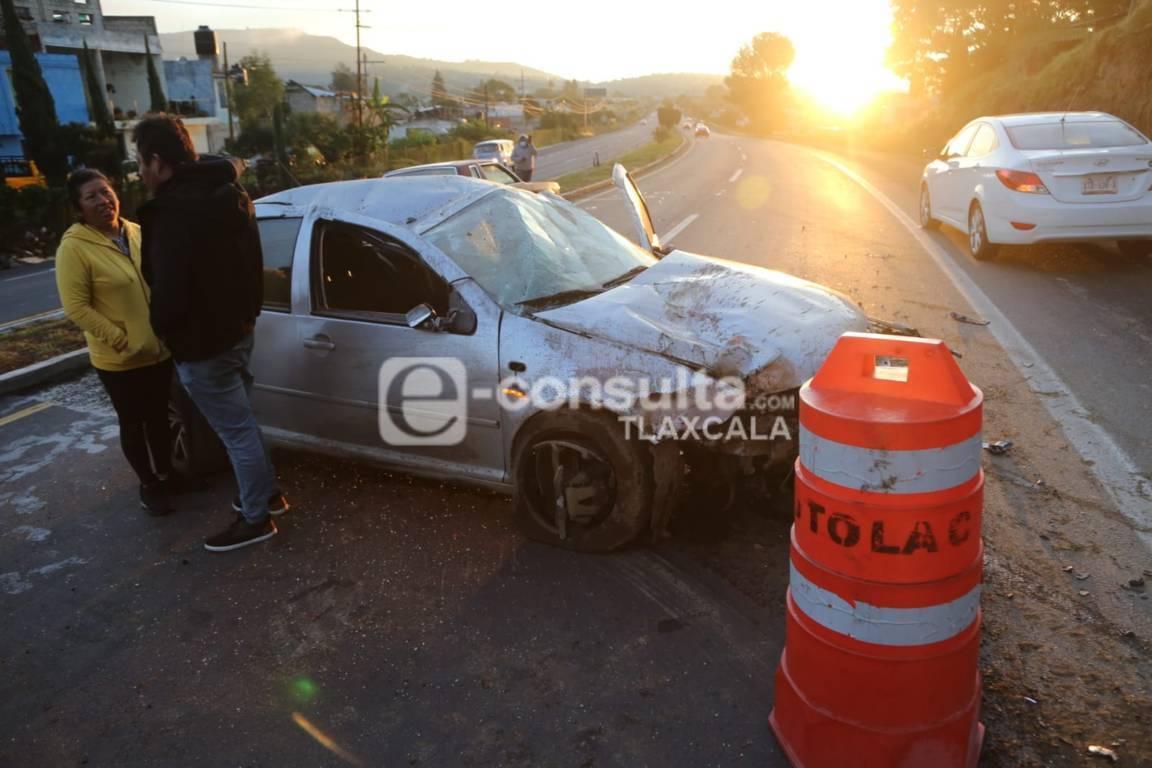 Volcadura en la Texmelucan - Tlaxcala a la altura de Zaragoza deja una persona lesionada