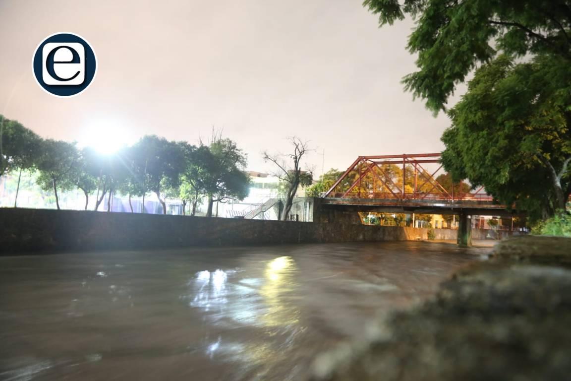 Lluvias aumentan nivel del río Zahuapan en la capital 