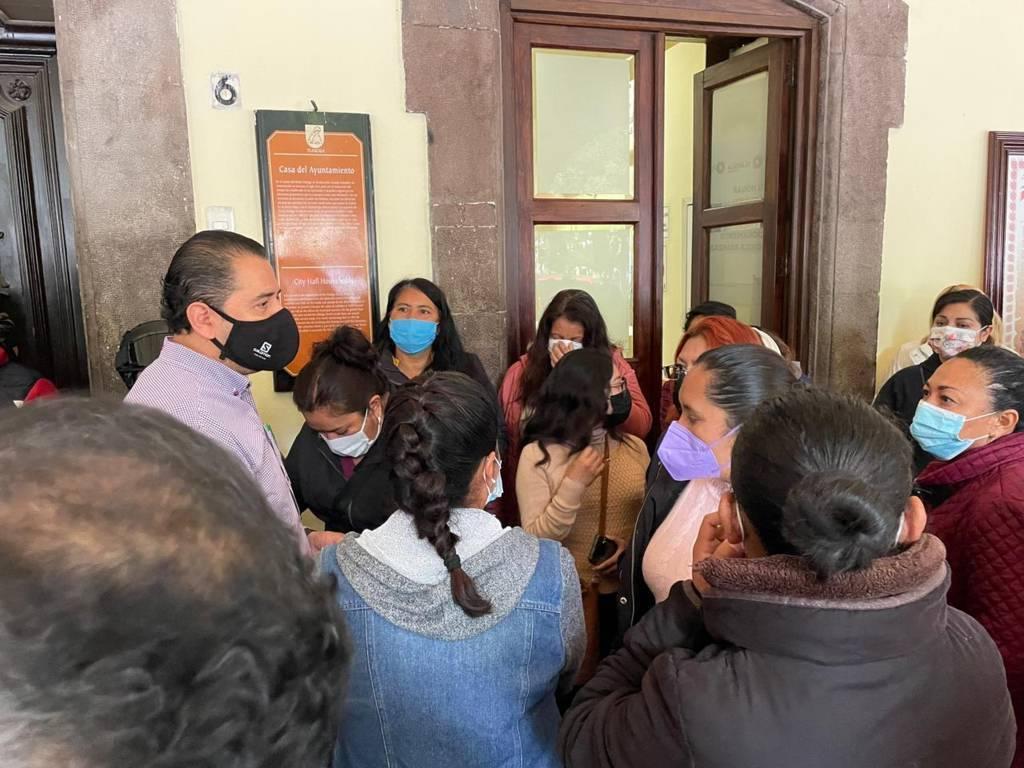 Se manifiestan comerciantes en el ayuntamiento de Tlaxcala