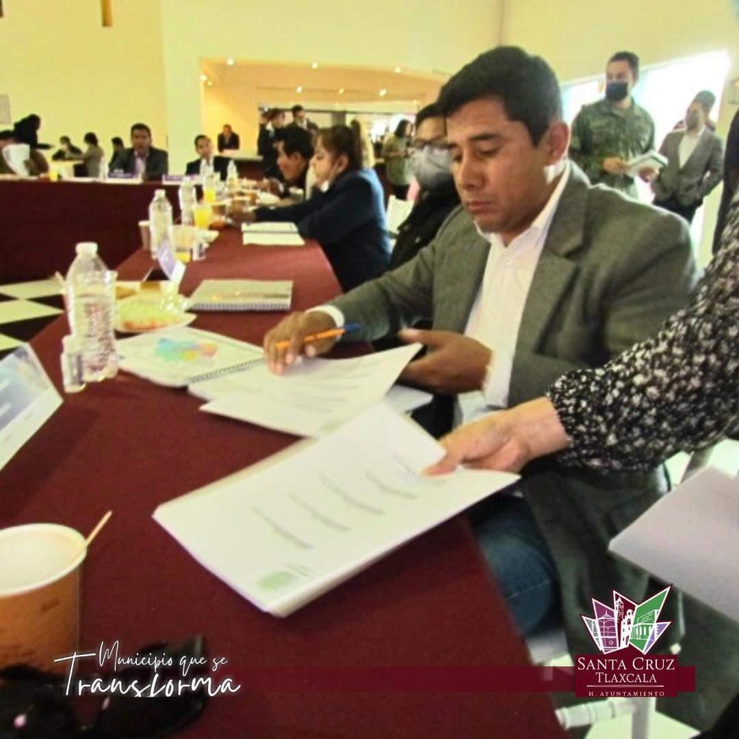 Alcalde de Santa Cruz Tlaxcala participa en mesa de trabajo en seguridad y justicia