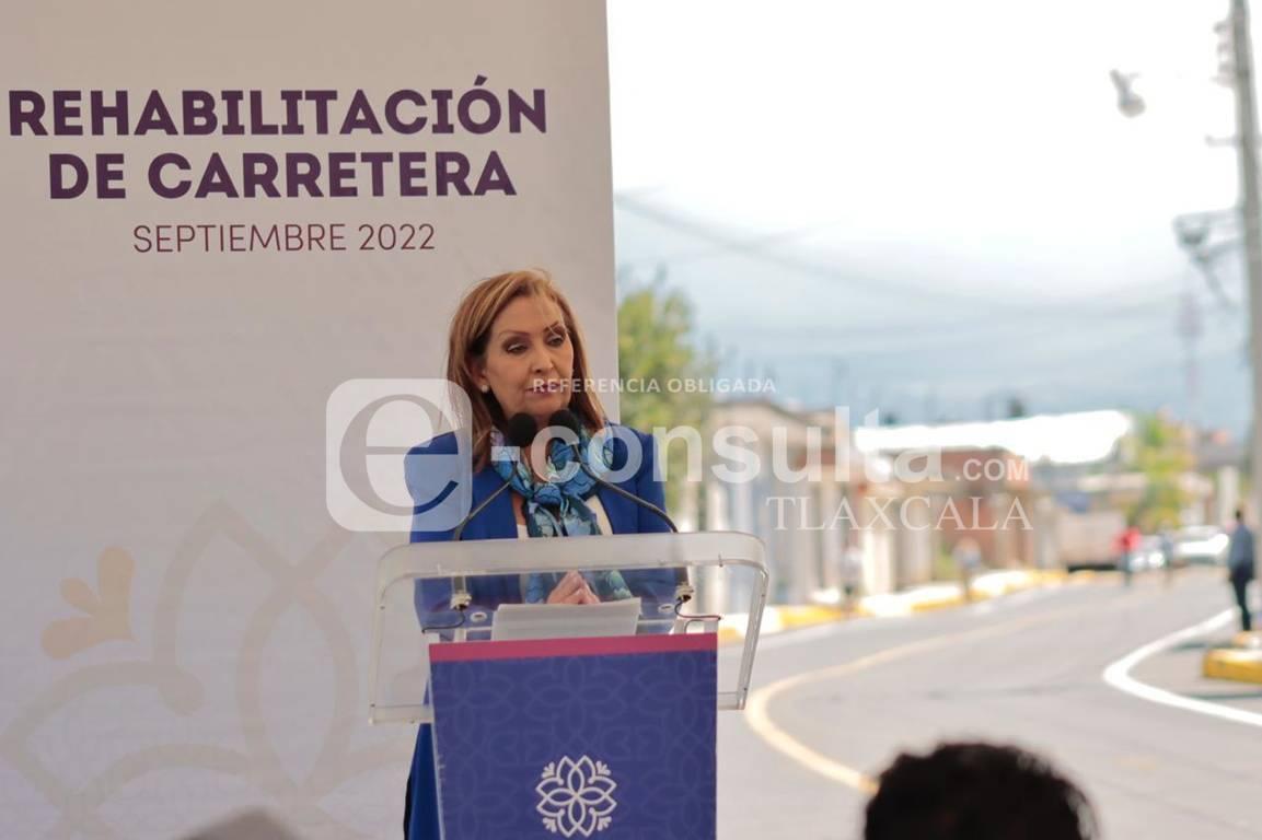 Inaugura Lorena Cuéllar Cisneros rehabilitación de la carretera acceso a Papalotla II