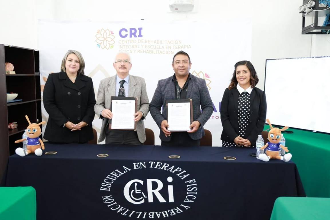 Firma convenio Ayuntamiento de Chiautempan y el CRI de Apizaco
