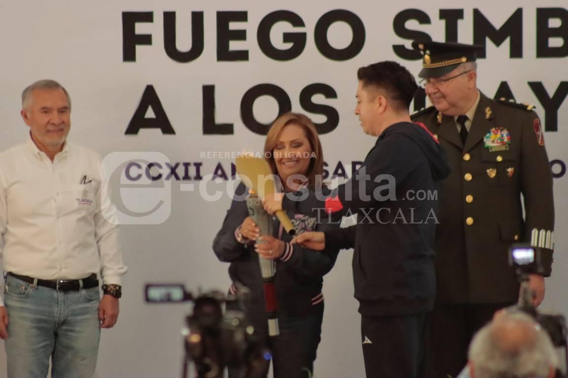 Gobernadora Lorena Cuéllar,  entrega fuego simbólico a ayuntamientos