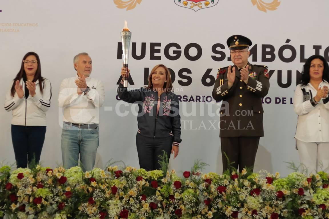 Gobernadora Lorena Cuéllar,  entrega fuego simbólico a ayuntamientos