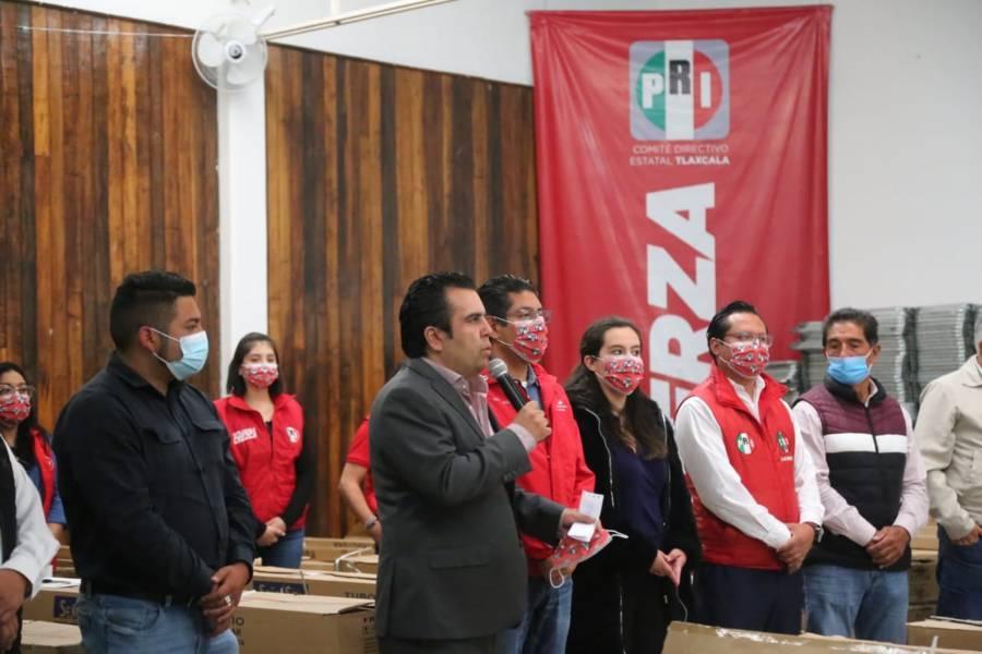 Entrega PRI calentadores a beneficiarios de diferentes municipios